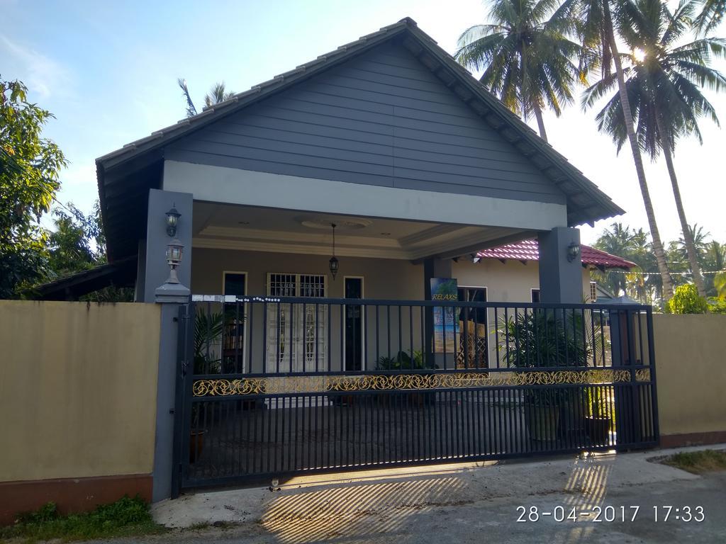 Relaxs Homestay Кота Бару Екстериор снимка
